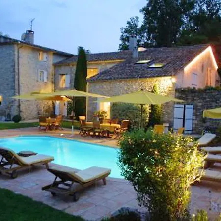 Studio Avec Piscine Partagee Jardin Clos Et Wifi A Appartement Forcalquier